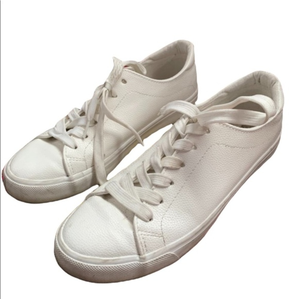 ASOS WHITE SNEAKERS great condition! only worn a couple times Fit like a size 8